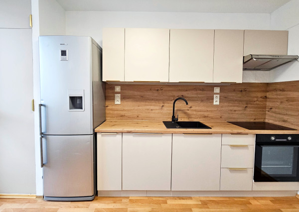 NA PRENÁJOM: 3 IZBOVÝ BYT V BLÍZKOSTI CENTRA - POPRAD, ZÁPAD