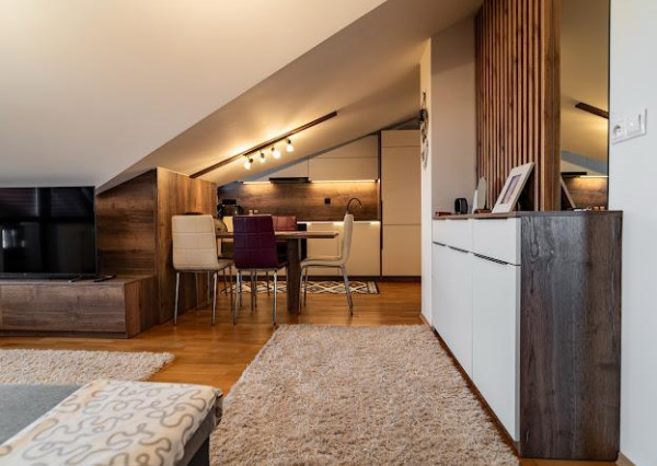 NA PRENÁJOM MODERNÝ 2-IZBOVÝ BYT VEĽKÁ LOMNICA, VYSOKÉ TATRY