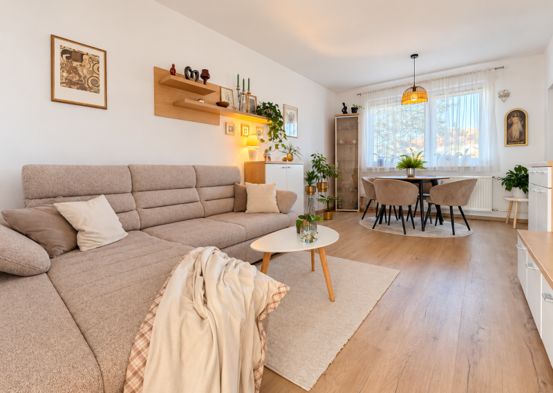 KOMPLETNE ZREKONŠTRUOVANÝ A ZARIADENÝ 3-IZBOVÝ BYT, POPRAD – JUH 3